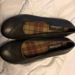 Brown Eastland flats